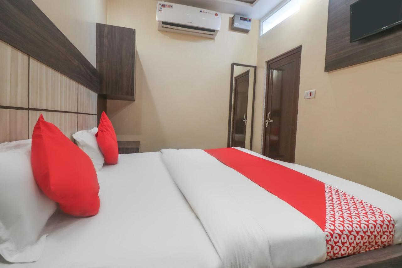 Oyo 60651 Hotel Arya Varanasi Room photo